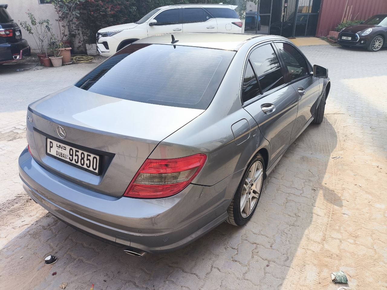 2009 Mercedes-Benz c230 manual for sale in Dubai, UAE – photo 4 of 7