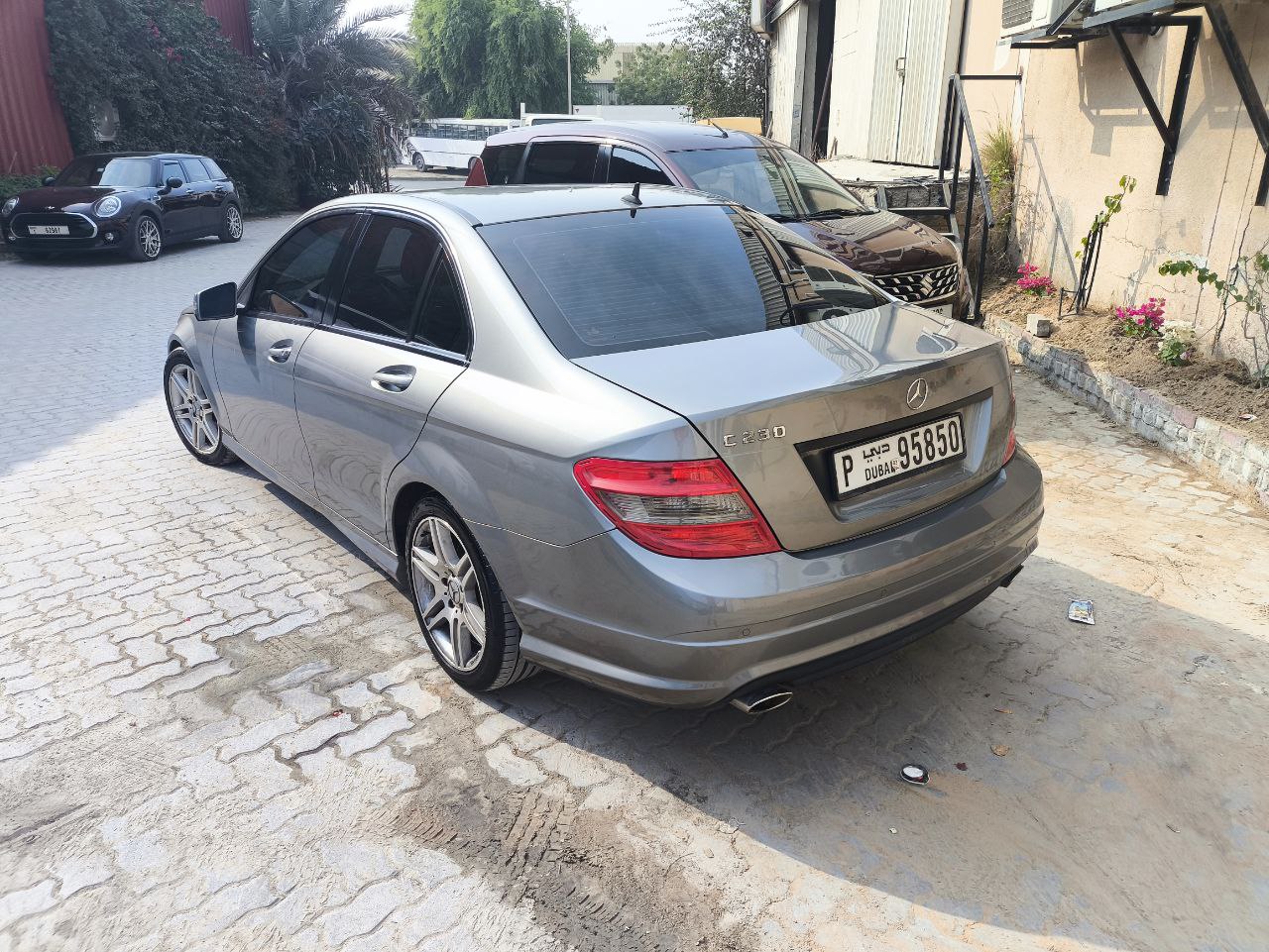 2009 Mercedes-Benz c230 manual for sale in Dubai, UAE – photo 5 of 7