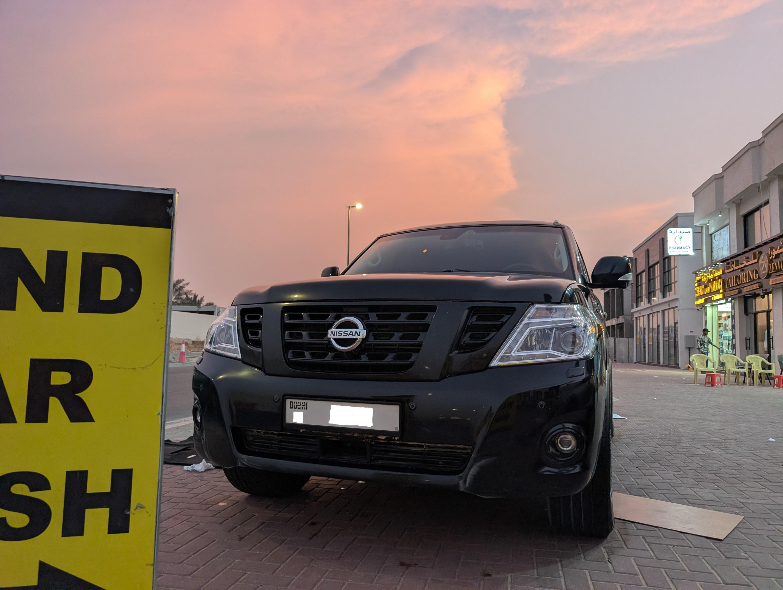 Nissan Patrol LE Platinum 2014 Black Edition for sale in Dubai, UAE – photo 2 of 2