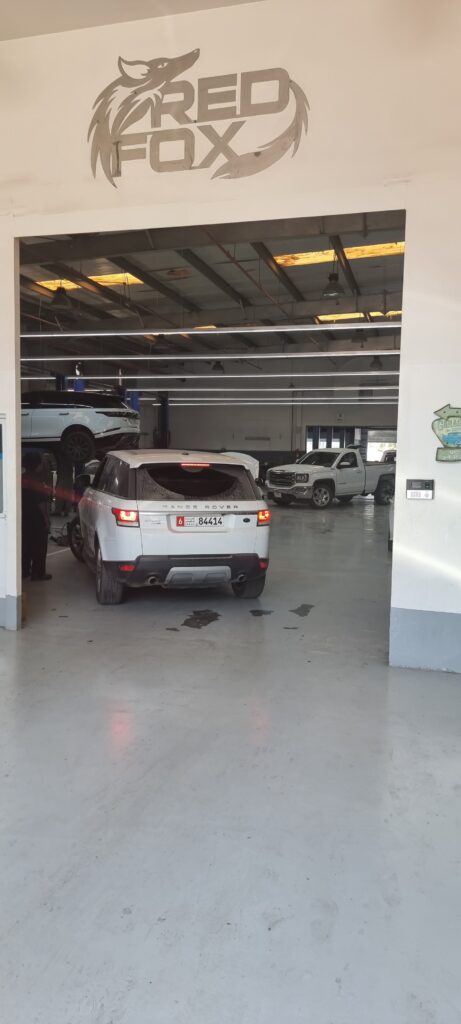 Garage photo 10