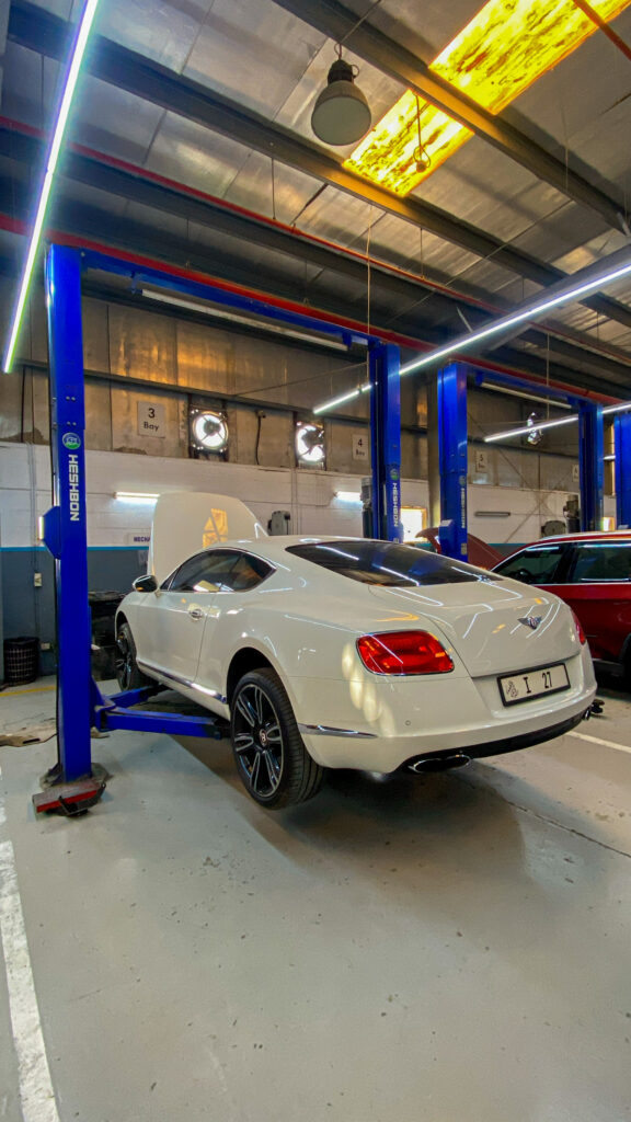 Garage photo 20