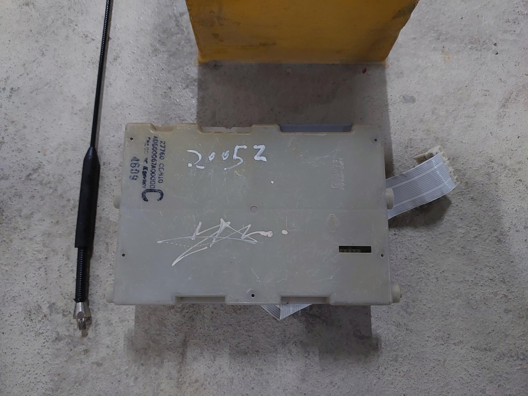 Nissan 350z 2003 / 2005 OEM spare parts / Dubai for sale in Dubai, UAE – photo 11 of 15