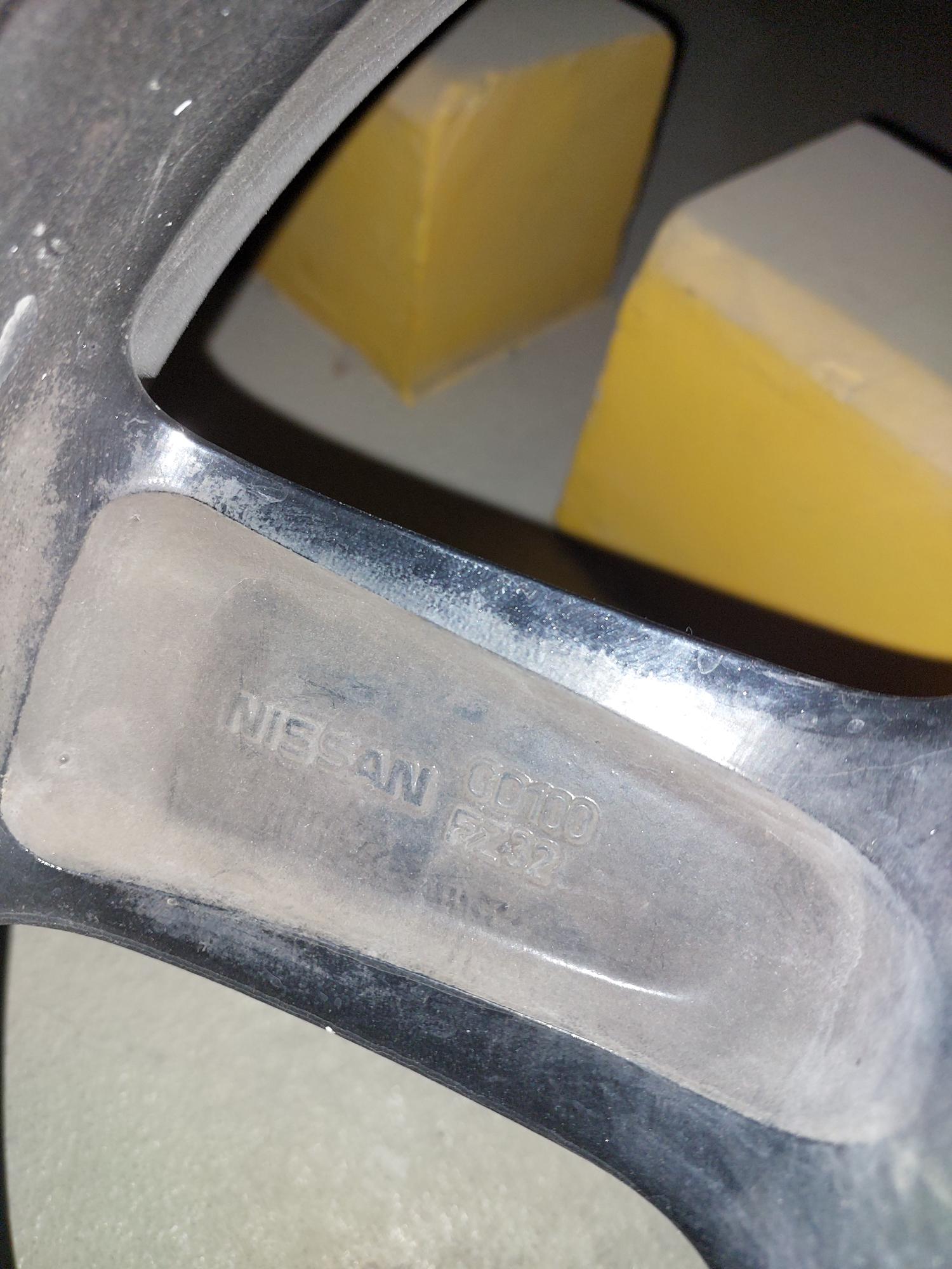 Nissan 350z 2003 / 2005 OEM spare parts / Dubai for sale in Dubai, UAE – photo 13 of 15