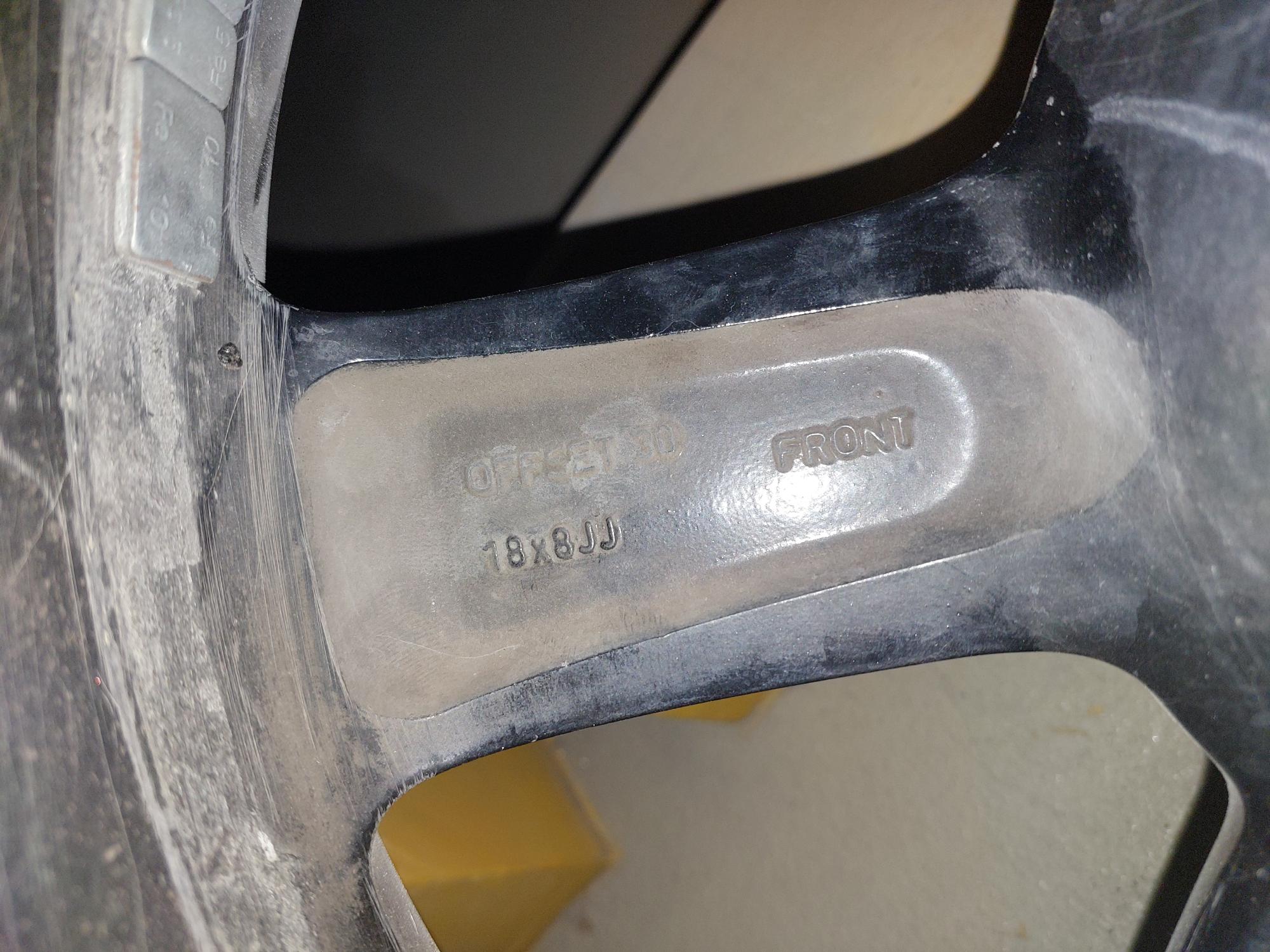Nissan 350z 2003 / 2005 OEM spare parts / Dubai for sale in Dubai, UAE – photo 6 of 15