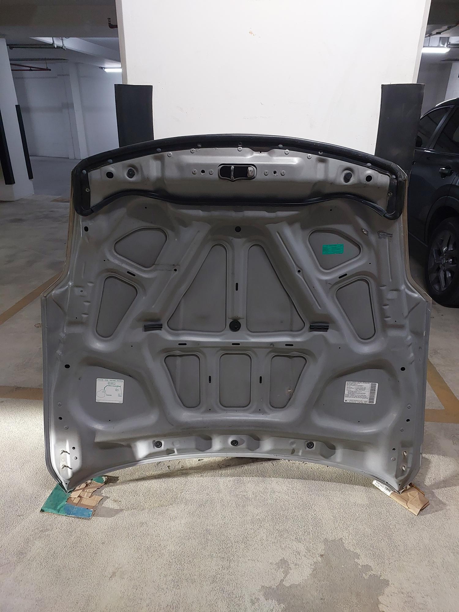 Nissan 350z 2003 / 2005 OEM spare parts / Dubai for sale in Dubai, UAE – photo 8 of 15