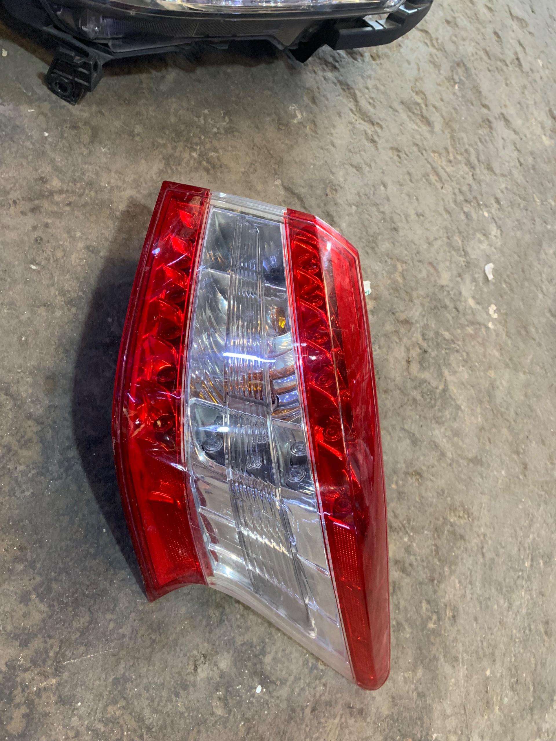 Nissan Sentra 2013 tail light Assembly for sale in Sharjah, UAE – photo 3 of 3