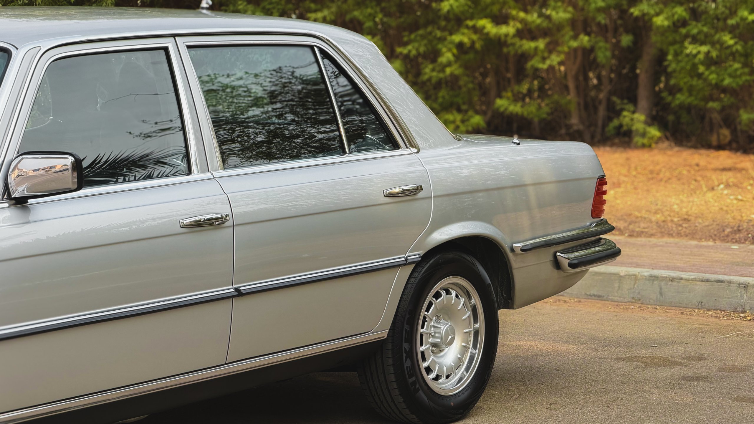 1980 Mercedes-Benz 450 SEL 6.9 for sale in Abu Dhabi, UAE – photo 3 of 20