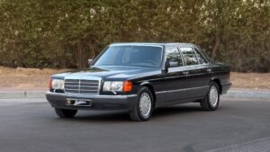1991 Mercedes-Benz 560 SEL for sale in UAE