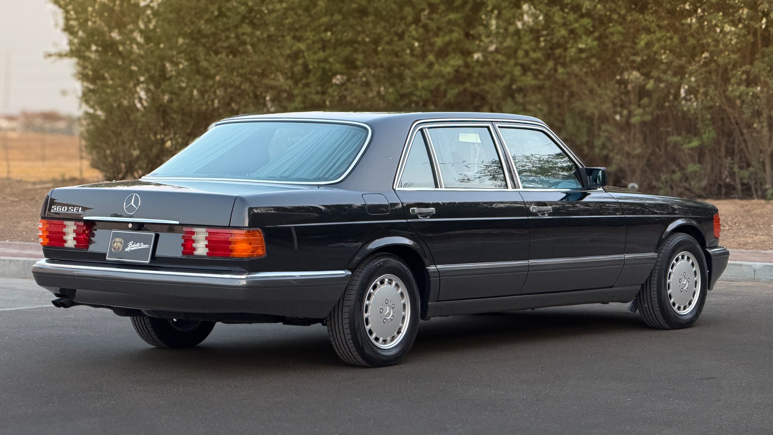 1991 Mercedes-Benz 560 SEL for sale in Abu Dhabi, UAE – photo 10 of 20