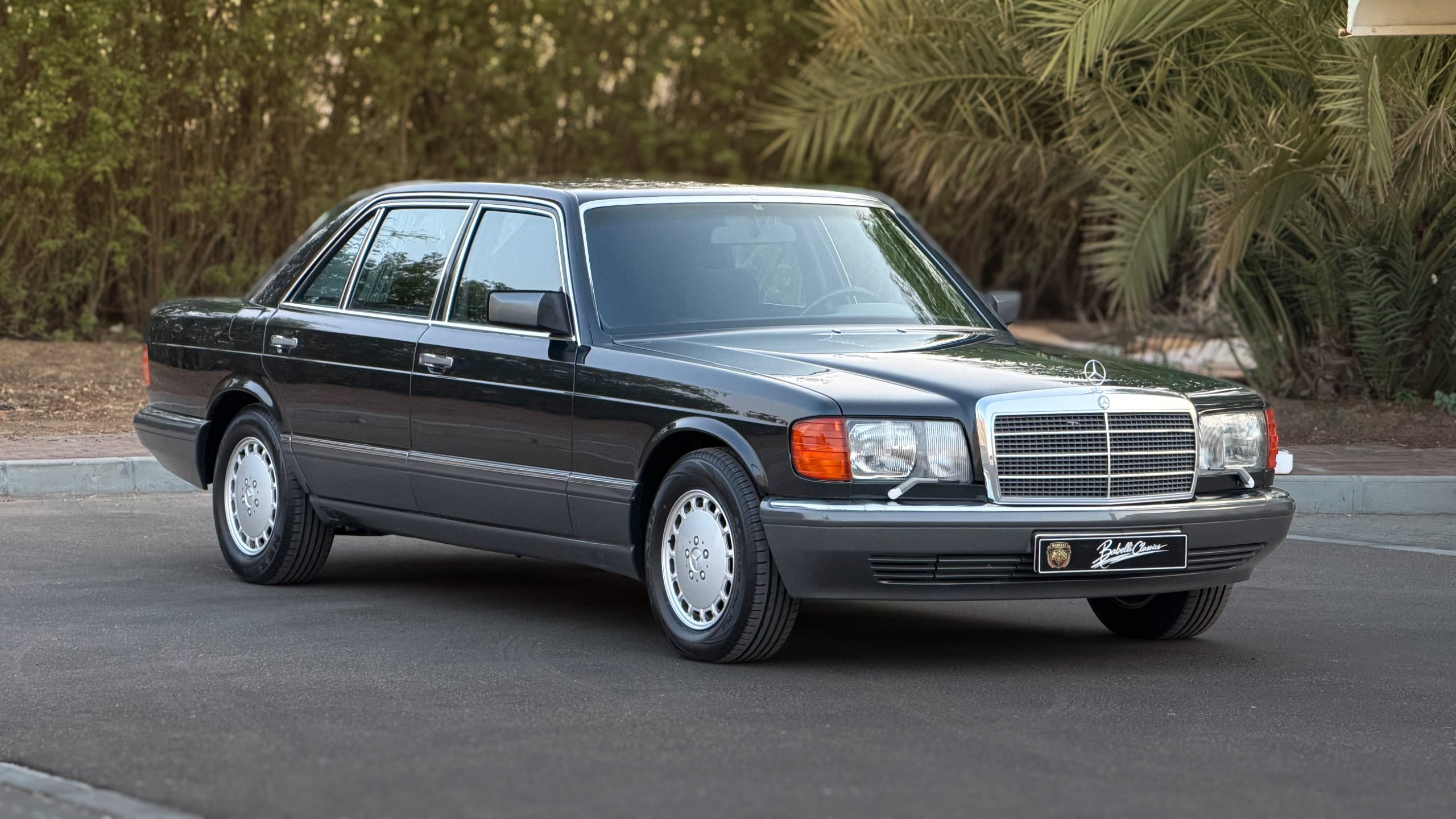1991 Mercedes-Benz 560 SEL for sale in Abu Dhabi, UAE – photo 14 of 20