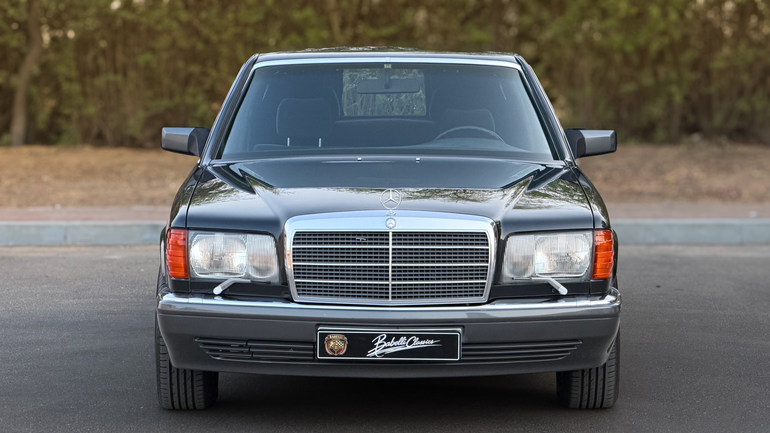 1991 Mercedes-Benz 560 SEL for sale in Abu Dhabi, UAE – photo 3 of 20