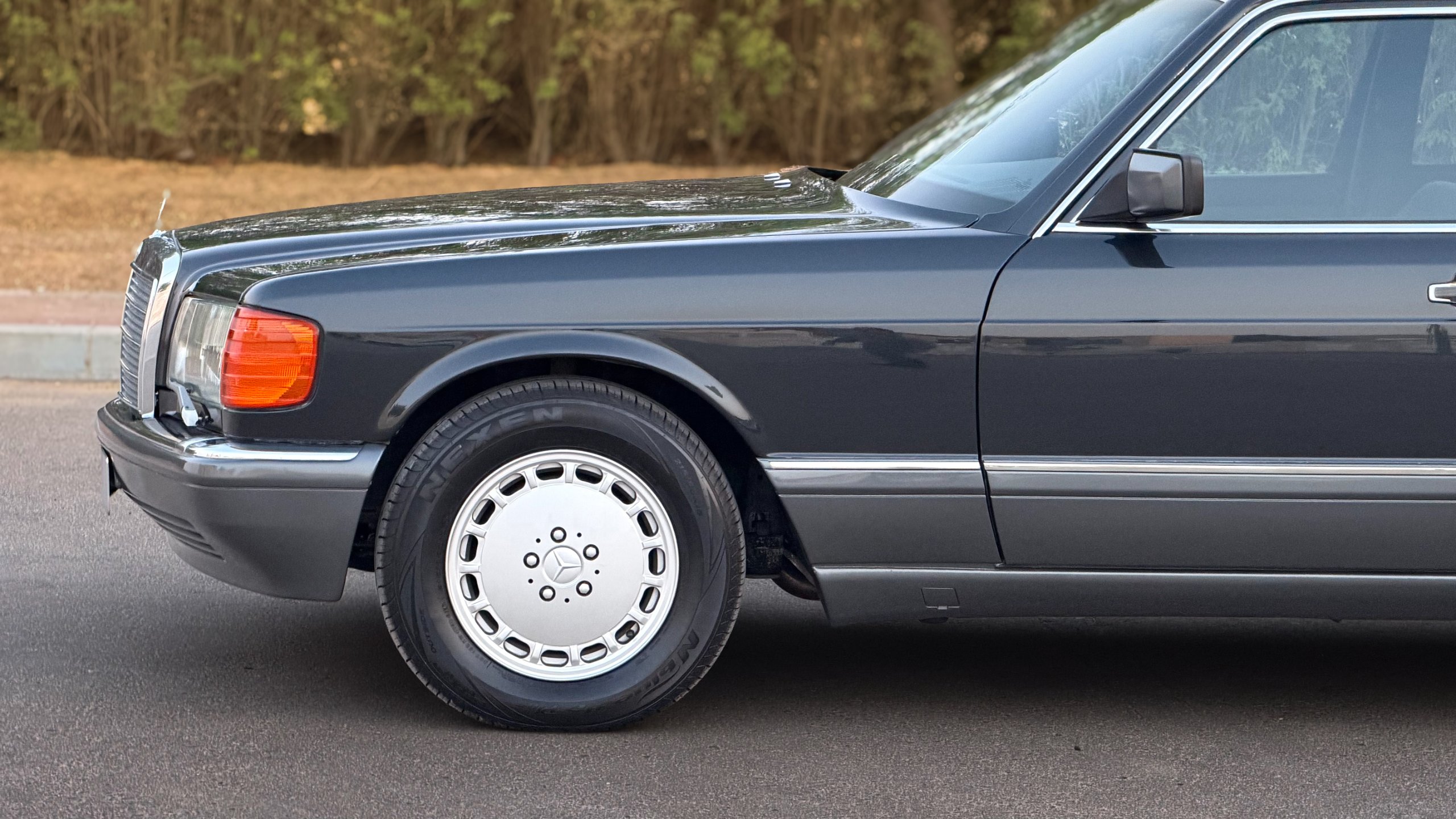 1991 Mercedes-Benz 560 SEL for sale in Abu Dhabi, UAE – photo 6 of 20