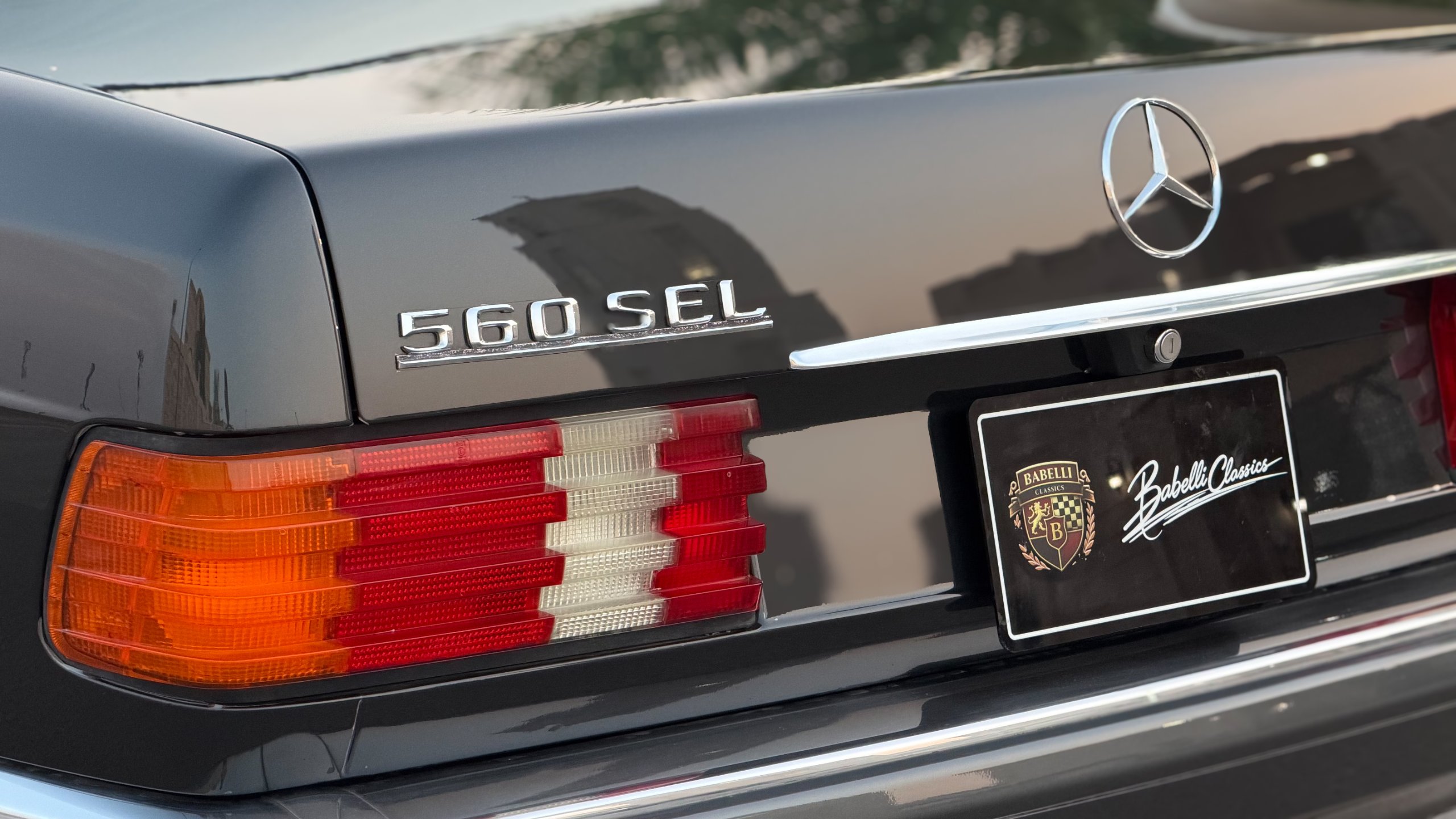 1991 Mercedes-Benz 560 SEL for sale in Abu Dhabi, UAE – photo 8 of 20