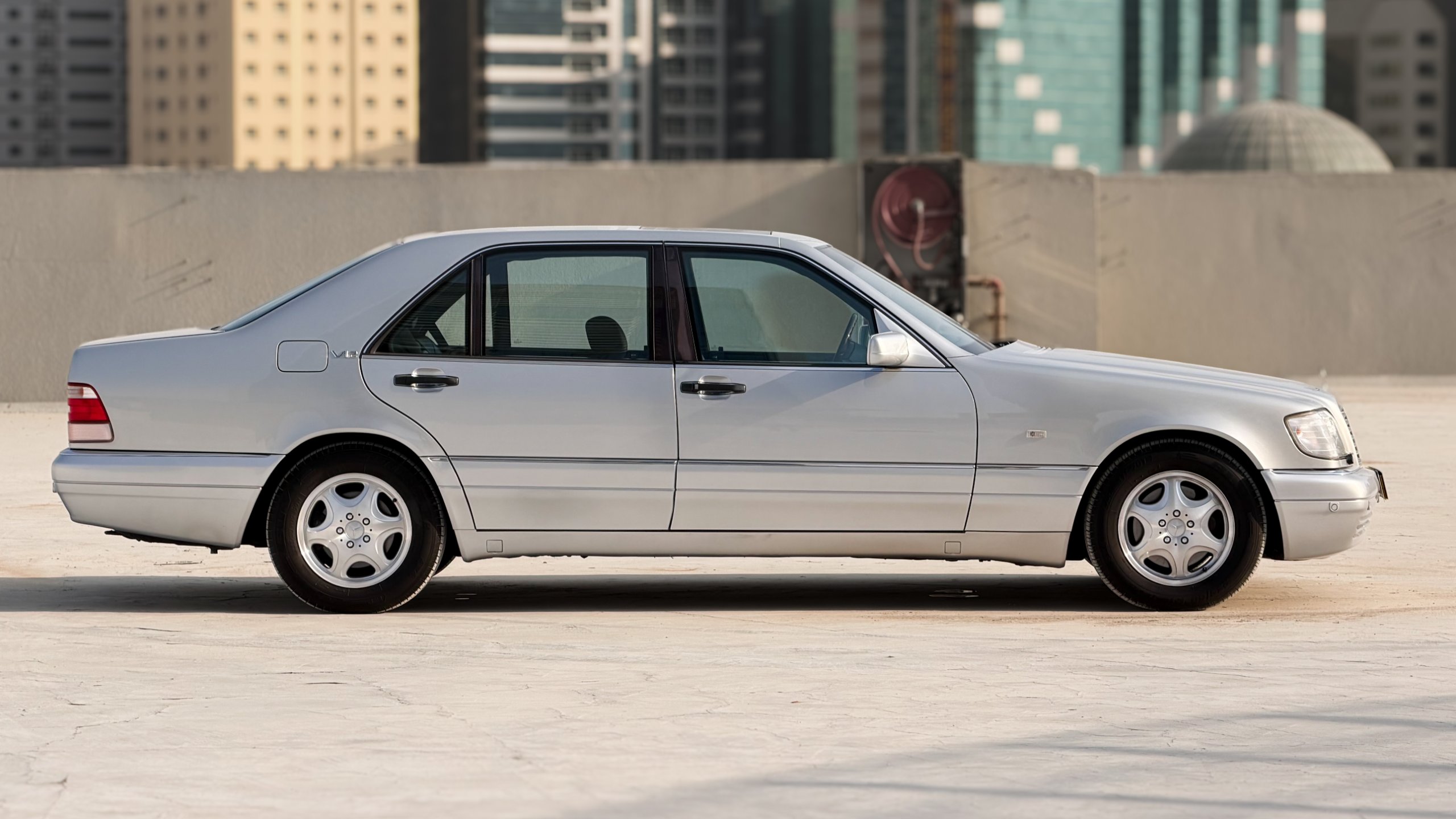 1998 Mercedes-Benz S600 for sale in Ajman, UAE – photo 17 of 20
