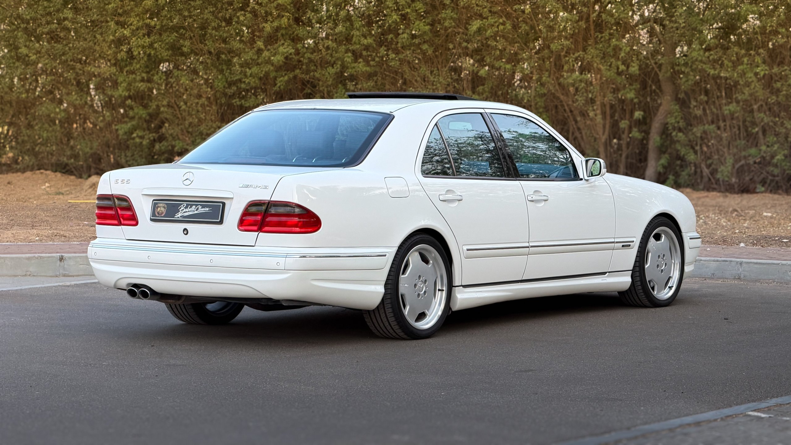 2001 Mercedes-Benz E55 AMG for sale in Abu Dhabi, UAE – photo 9 of 20