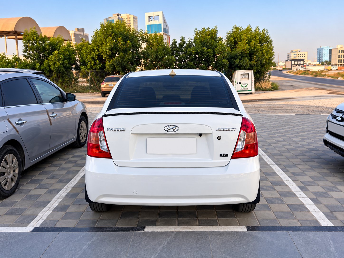 Hyundai Accent 2011 GCC for Sale – Good Condition for sale in Ras Al Khaimah, UAE – photo 6 of 12