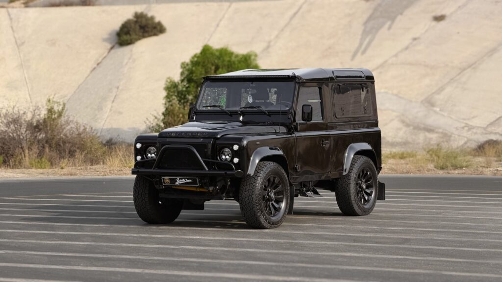 2013 Land Rover Defender 90 KAHN Edition for sale in Dubai, UAE – photo 1 of 20