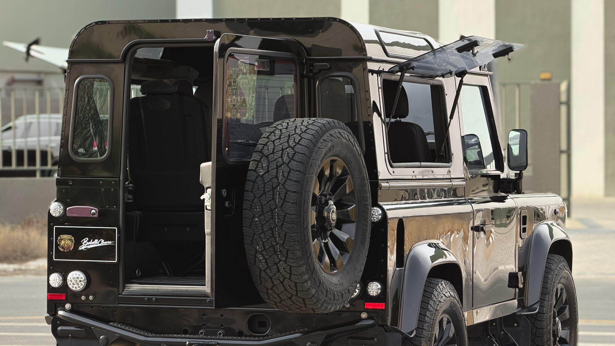 2013 Land Rover Defender 90 KAHN Edition for sale in Dubai, UAE – photo 11 of 20