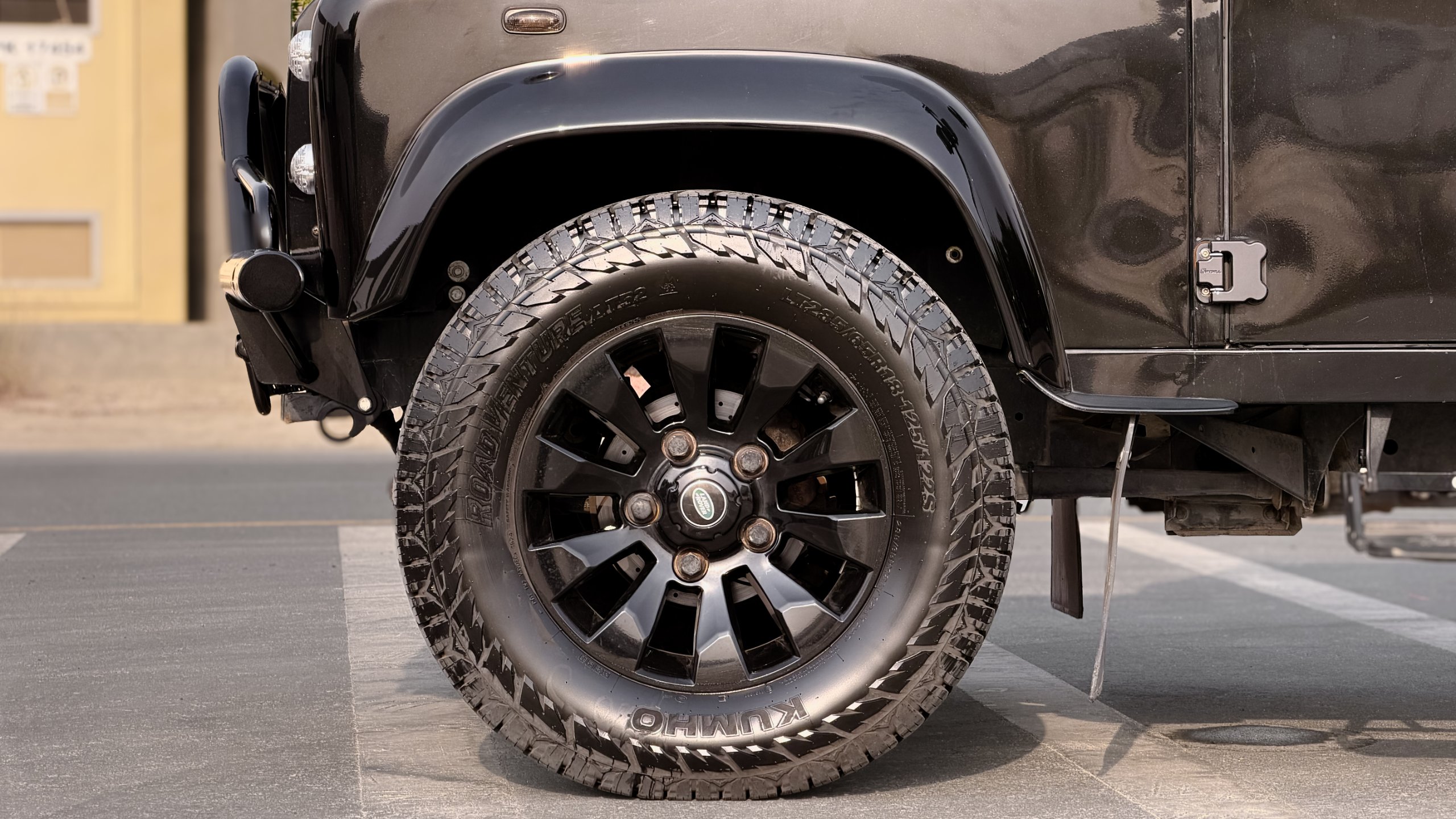 2013 Land Rover Defender 90 KAHN Edition for sale in Dubai, UAE – photo 6 of 20