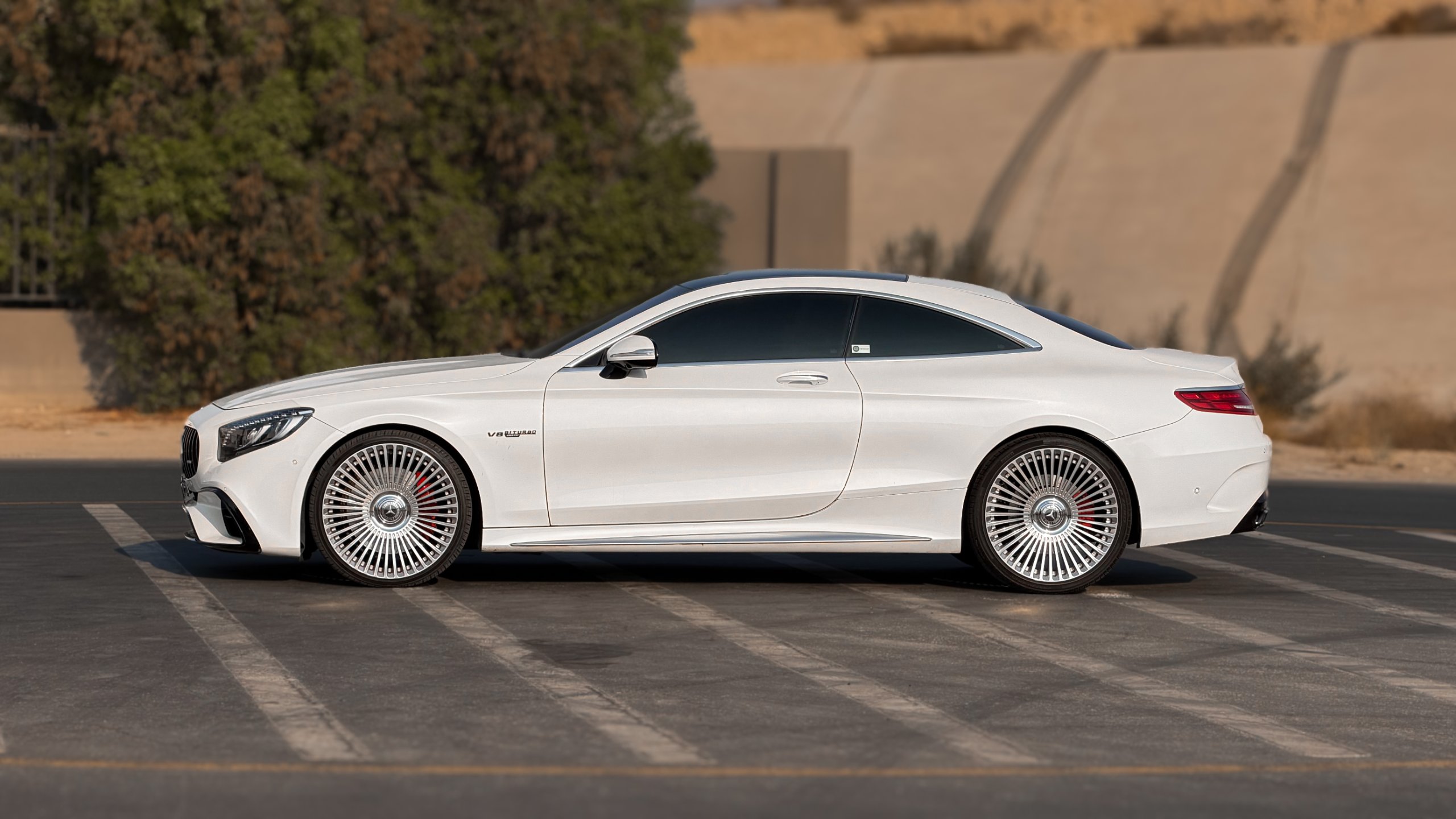 2015 Mercedes-Benz S63 AMG Coupe for sale in Dubai, UAE – photo 5 of 20