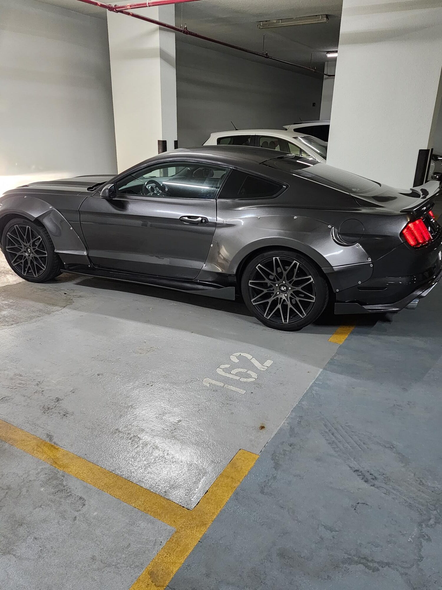 2017 Ford Mustang GT 5.0 V8, US spec for sale in Dubai, UAE – photo 8 of 11
