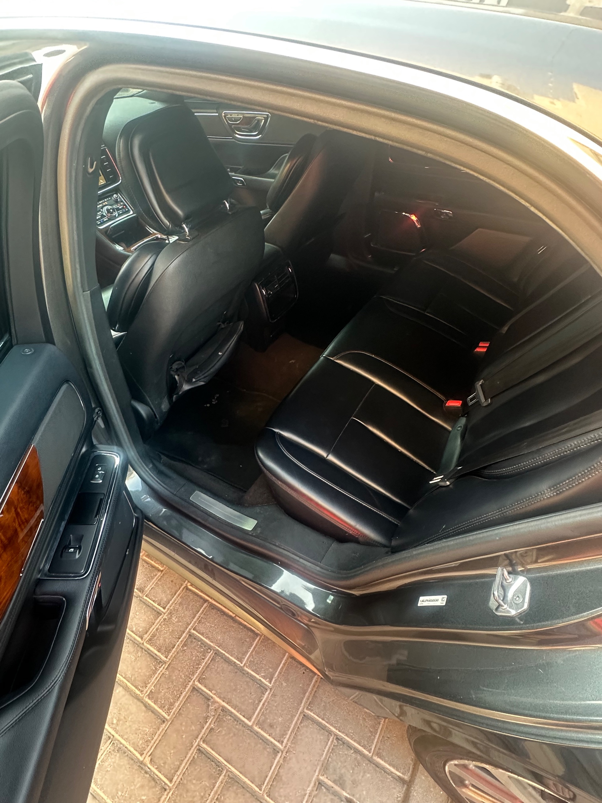 Lincoln Continental – 2019 for sale in Ajman, UAE – photo 5 of 11
