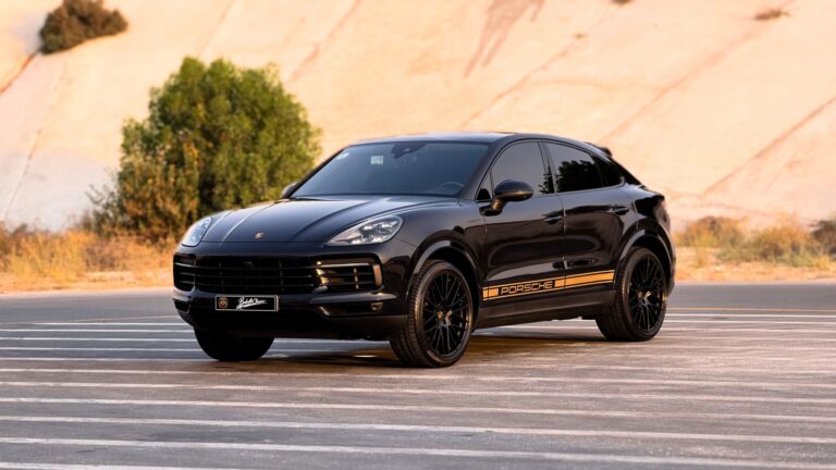 2021 Porsche Cayenne Coupe for sale in Dubai, UAE