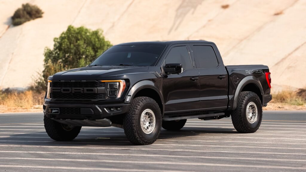 2023 Ford F-150 Raptor (37 Package) for sale in Dubai, UAE – photo 1 of 20