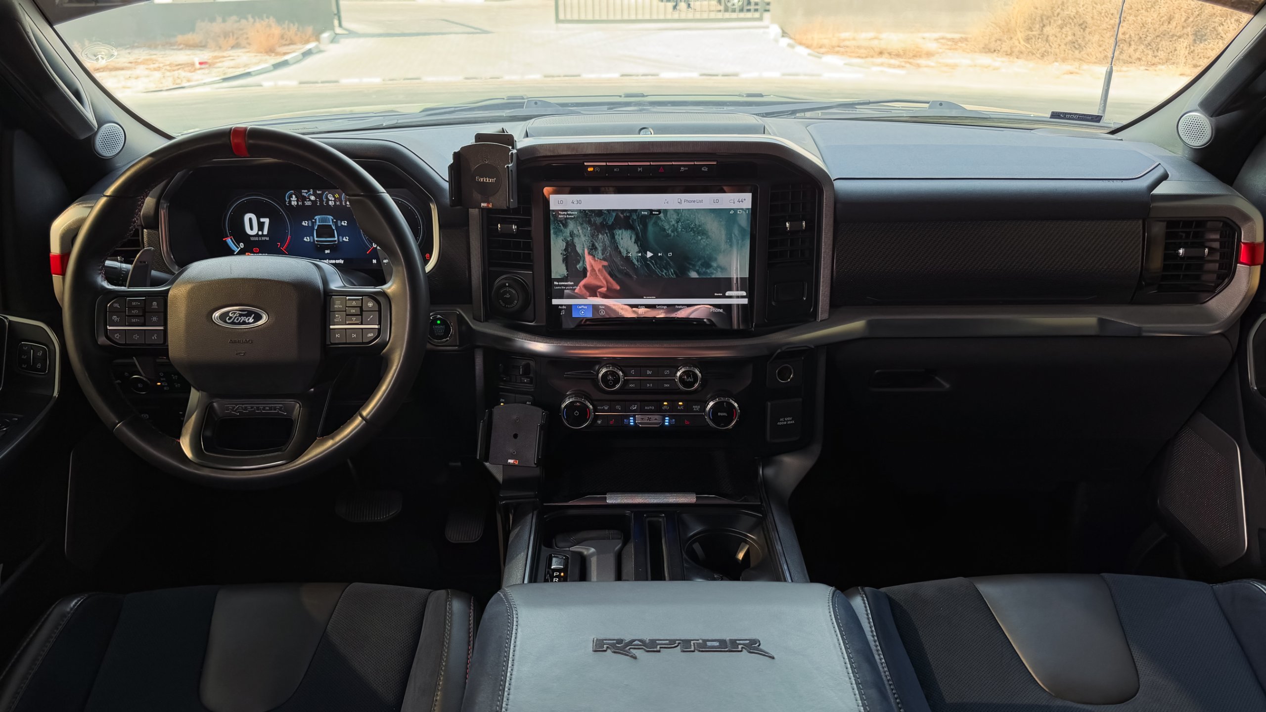 2023 Ford F-150 Raptor (37 Package) for sale in Dubai, UAE – photo 18 of 20