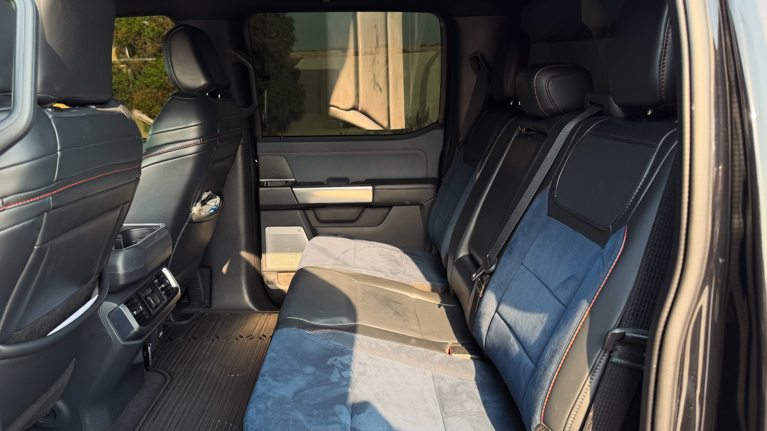 2023 Ford F-150 Raptor (37 Package) for sale in Dubai, UAE – photo 20 of 20