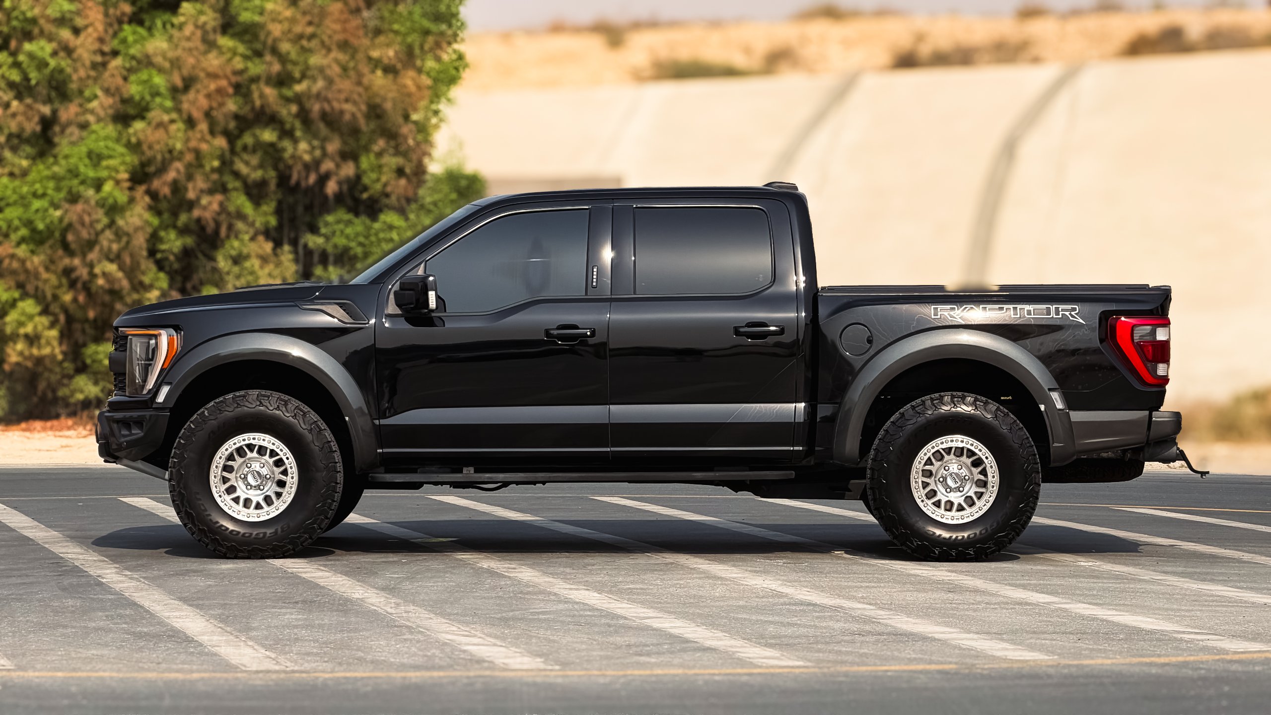 2023 Ford F-150 Raptor (37 Package) for sale in Dubai, UAE – photo 5 of 20