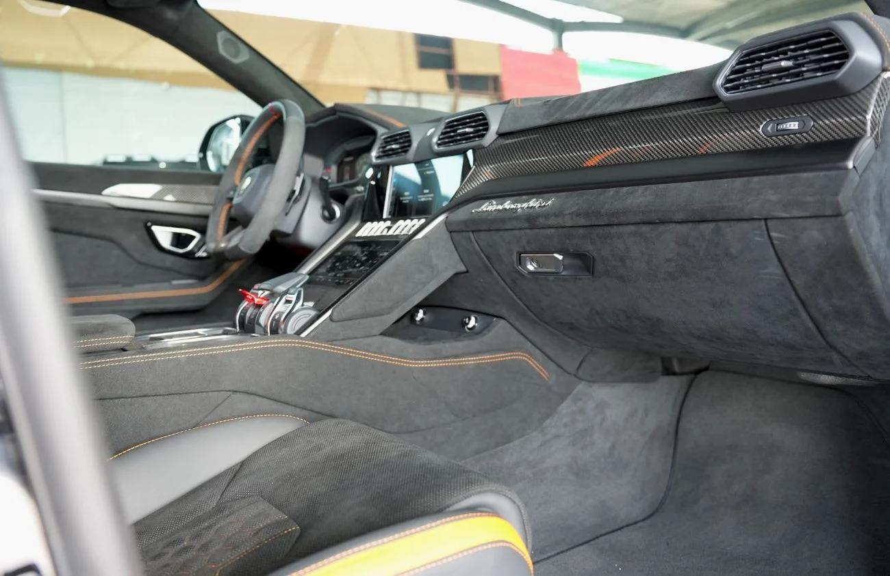 2024 Lamborghini Urus PERFORMANTE for sale in Dubai, UAE – photo 9 of 18