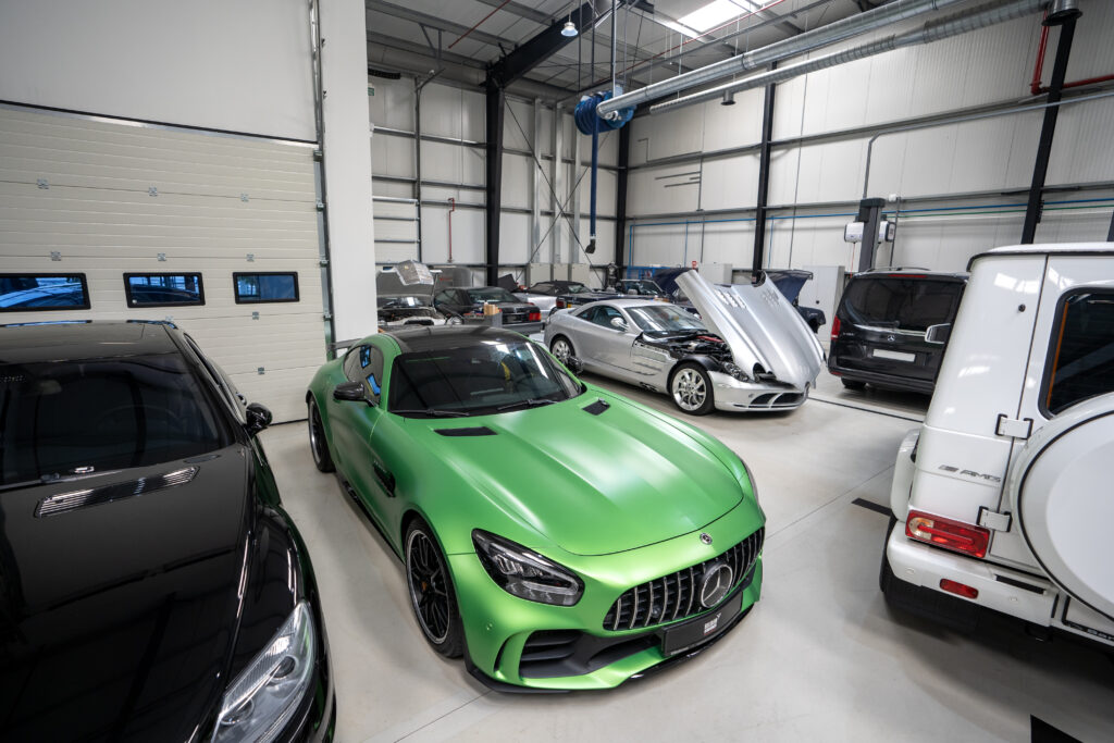 SilberArrows – Mercedes-Benz Service Centre – car garage in Al Quoz, Dubai – photo 15 of 24