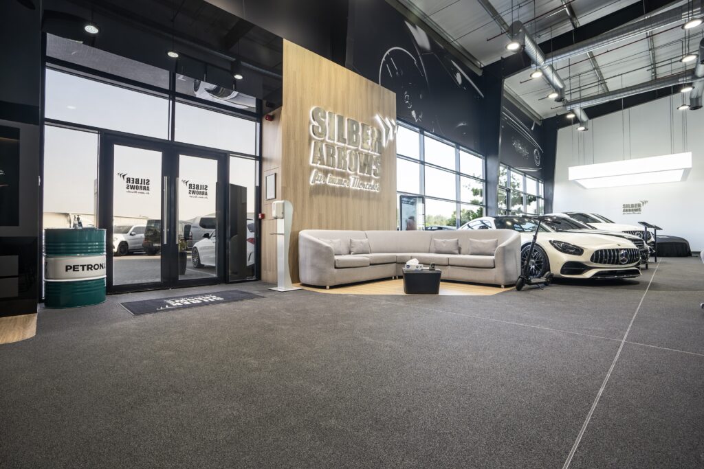 SilberArrows – Mercedes-Benz Service Centre – car garage in Al Quoz, Dubai – photo 10 of 24